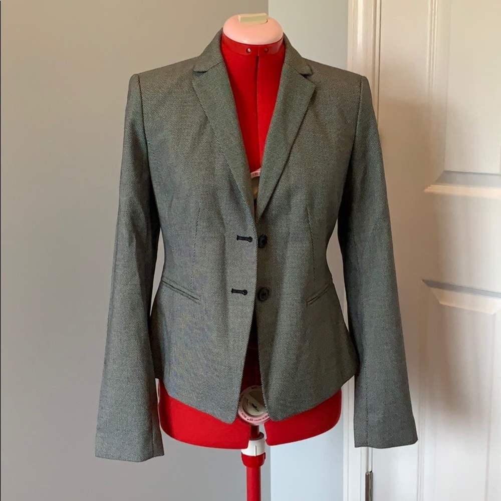 EUC Anne Taylor Blazer